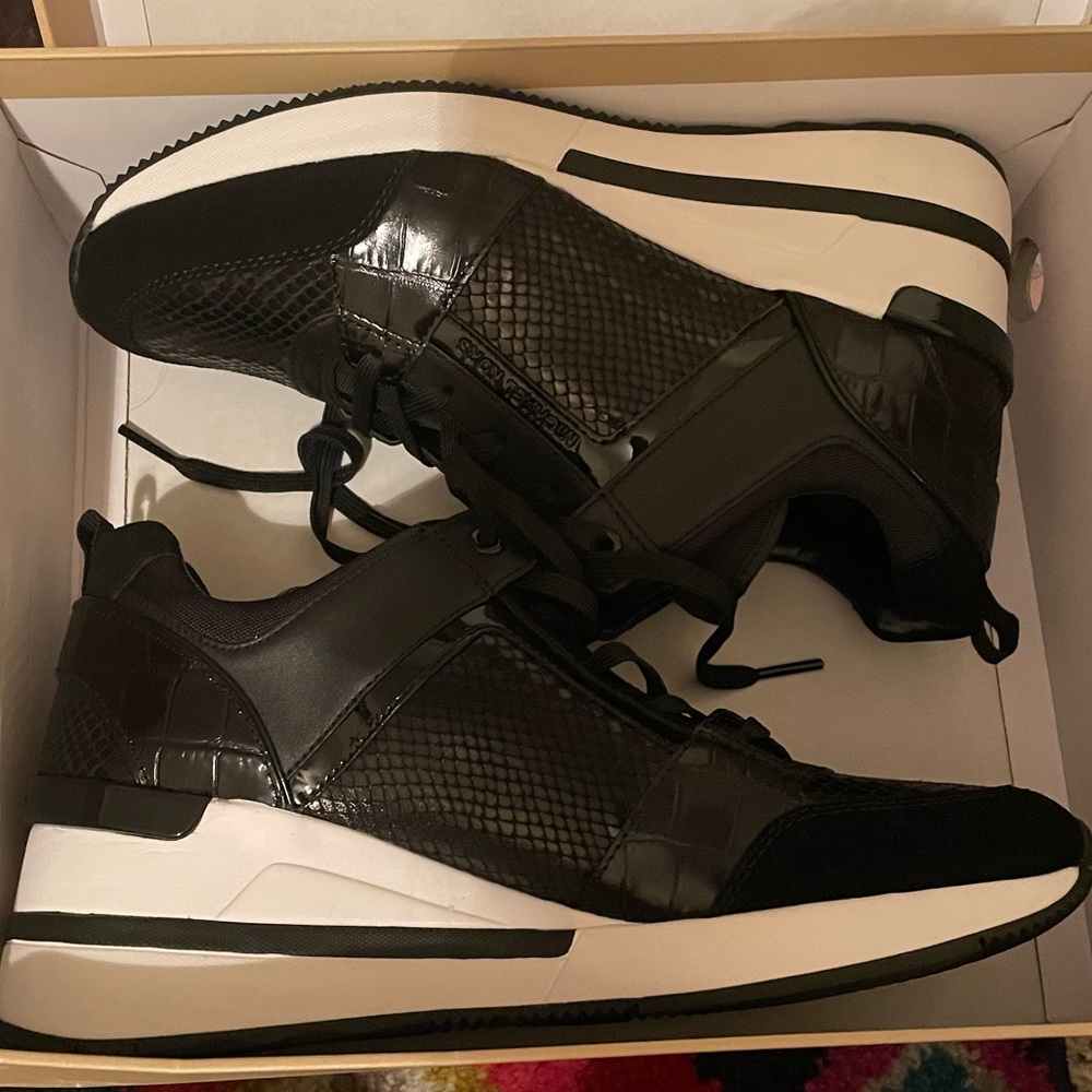 Michael Kors Georgie Trainer New Size 9.5 Black